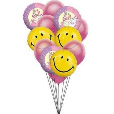 regalo sonriente de llanto del bebé