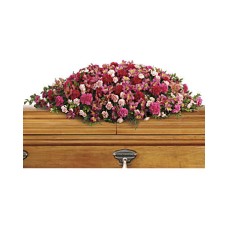 Un ataúd conmemorativo de una vida amada.