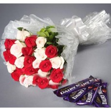 2 Docenas de Rosas Blancas Y Rojas Mix con el chocolate