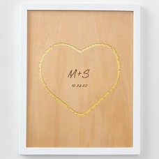 Arte enmarcado de madera grabada con corazón tallado
