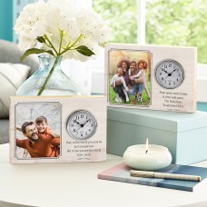 Reloj de madera con mensaje fotográfico
