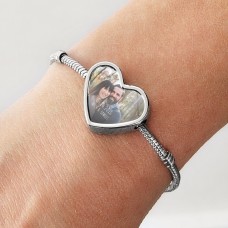Pulsera con dije de corazón y foto para fecha especial