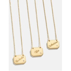 Collar con placa personalizable grabable en oro de 18 quilates