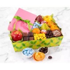 Cesta de regalo de frutas y chocolates