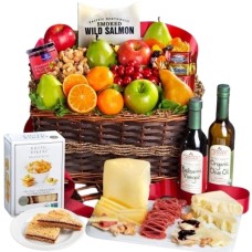 Canasta de frutas generosa del mercado gourmet favorito