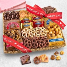 Gran cesta de regalo de chocolate, caramelo y crujiente para el día de San Valentín