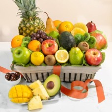 Canasta de frutas de la abundancia tropical