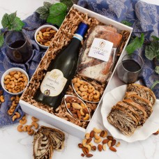 Caja de regalo de vino tinto y pastel