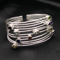 Pulsera Boho de plata esterlina y piedra preciosa hecha a mano de artista