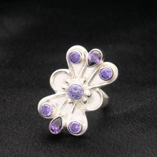 Anillo de cóctel de plata esterlina hecho a mano por un artista ~ Amatista púrpura
