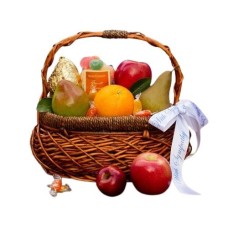 Cesta de fruta de simpatía pensativa