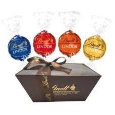 Cesta de regalo LINDOR surtida de 100 piezas