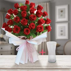 Dazzle Bouquet + Jarrón (12 Rosas)