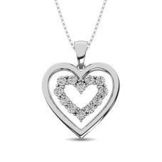 Colgante de corazón con detalles de diamantes en plata de ley