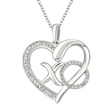 Colgante de plata esterlina con corazón de diamante de 0.1 qt