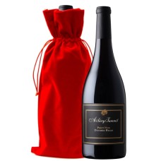 Archery Summit Dundee Hills Pinot Noir con bolsa de regalo roja