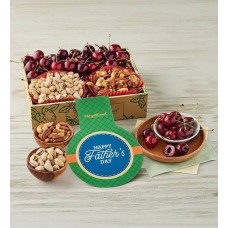 Cerezas jugosas y dulces con nueces para papá