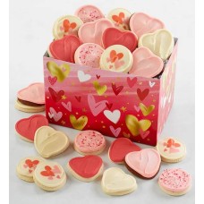 Caja de regalo de galletas con glaseado de crema de mantequilla en forma de corazones