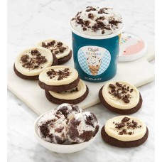 Helado y galletas con crema