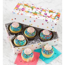 Cupcakes de celebración con glaseado de crema de mantequilla y chispas de colores - 6 cupcakes