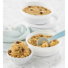 Masa para galletas con chispas de chocolate lista para comer