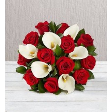 Ramo de rosas y calas Peppermint Twist (solo el ramo)