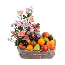 Arreglo de frutas y flores