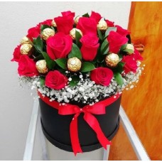 Caja 18 Rosas Con Ferrero Rocher