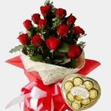 Combo 12 rosas premium c/ ferrero