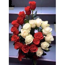 Arreglo Floral Espiral Rosas Rojas Y Blancas
