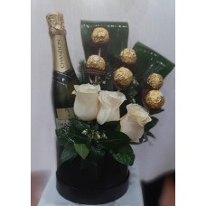 Mini Caja Con Rosas, Ferrero Y Chandon