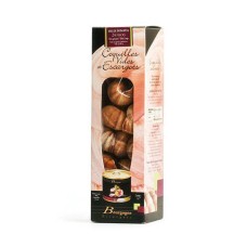 Conchas vacías y caracoles de Borgoña