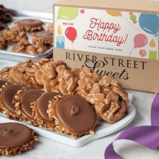 Caja personalizada de cumpleaños con 10 bombones de praliné y garra de oso.