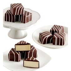 Bocaditos clásicos de tarta de queso con fresas gourmet de otoño bañadas en chocolate (Bocados clásicos de tarta de queso)