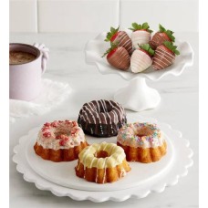 Surtido de pasteles Bundt exclusivos con fresas decoradas para el Día de la Madre (Surtido de pasteles Bundt exclusivos)