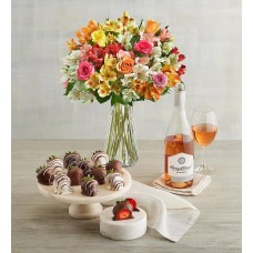 Rosas y lirios peruanos variados, fresas gourmet con glaseado y vino (rosas y lirios peruanos variados, fresas gourmet con glaseado y Cabernet Sauvignon)