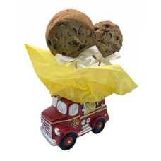 Ramo de galletas gourmet sin gluten con diseño de camión de bomberos (1/2 docena)