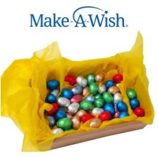 Cesta Make-a-Wish con 60 huevos Callebaut preenvasados.