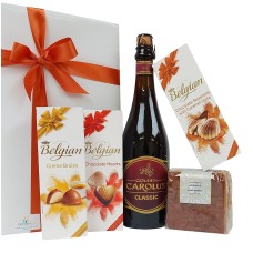 Caja de regalo de madera con Carolus belga y dulces belgas.