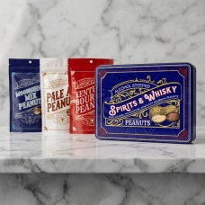 Lata azul de cacahuetes con licores y whisky