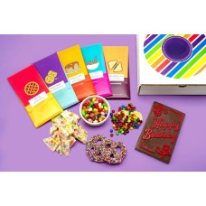 Caja de regalo de lujo para cumpleaños: 10 dulces y salados gourmet.