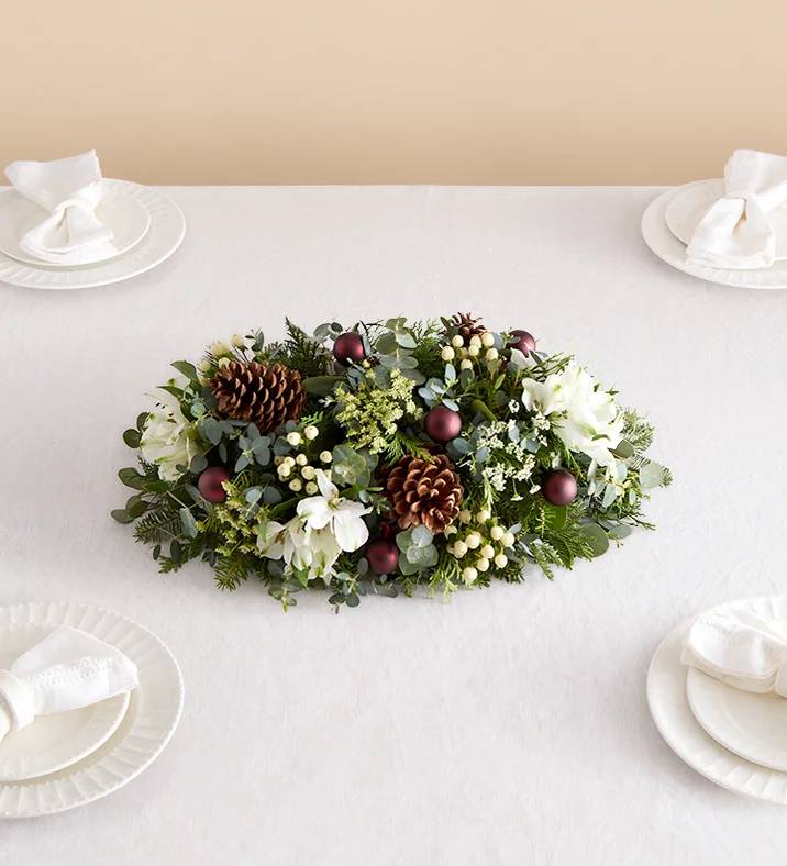 Centro de mesa navideño Woodland Noel de HGTV (pequeño)
