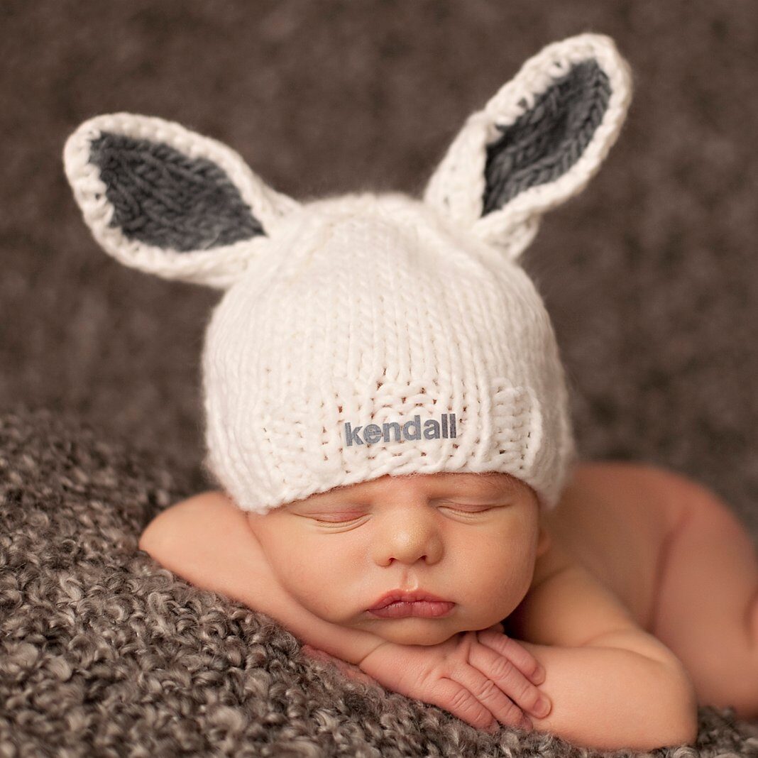 Gorro de conejito tejido