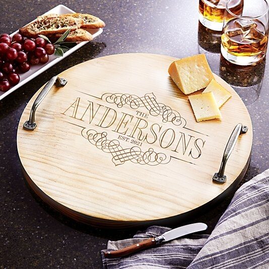 Bandeja decorativa de madera con nombre de familia