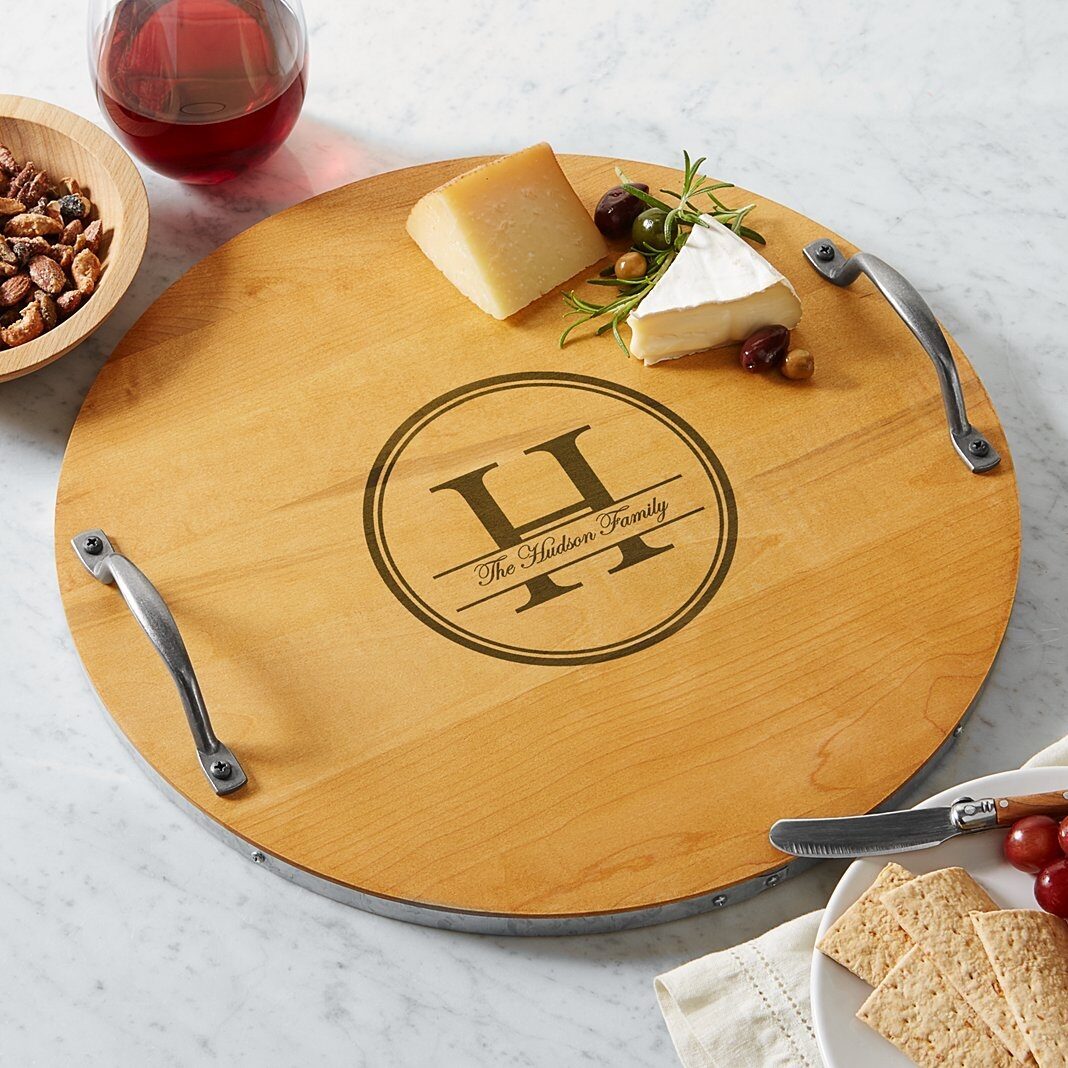Bandeja de barril de madera de arce premium con nombre de familia y monograma
