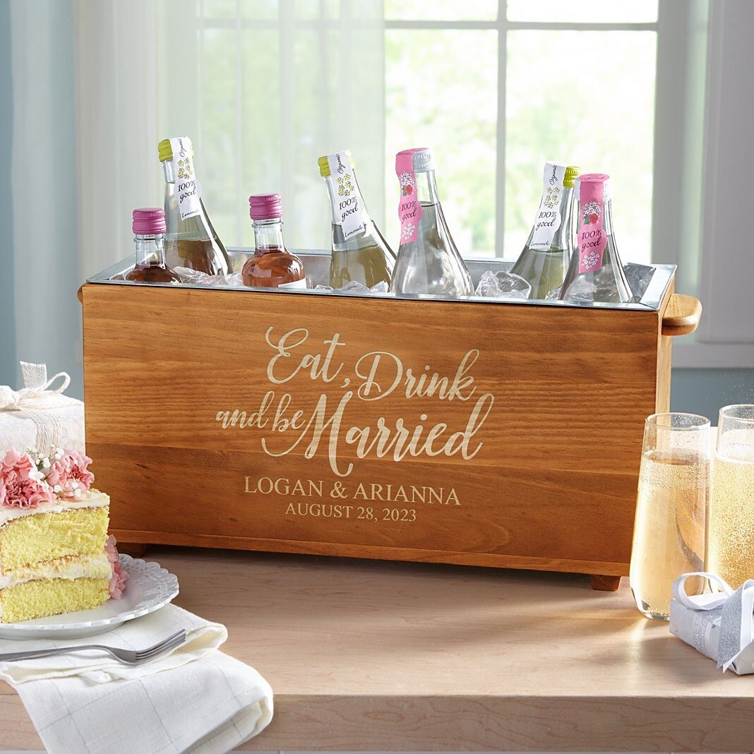 Enfriador de bebidas de madera Eat, Drink &amp; Be Married