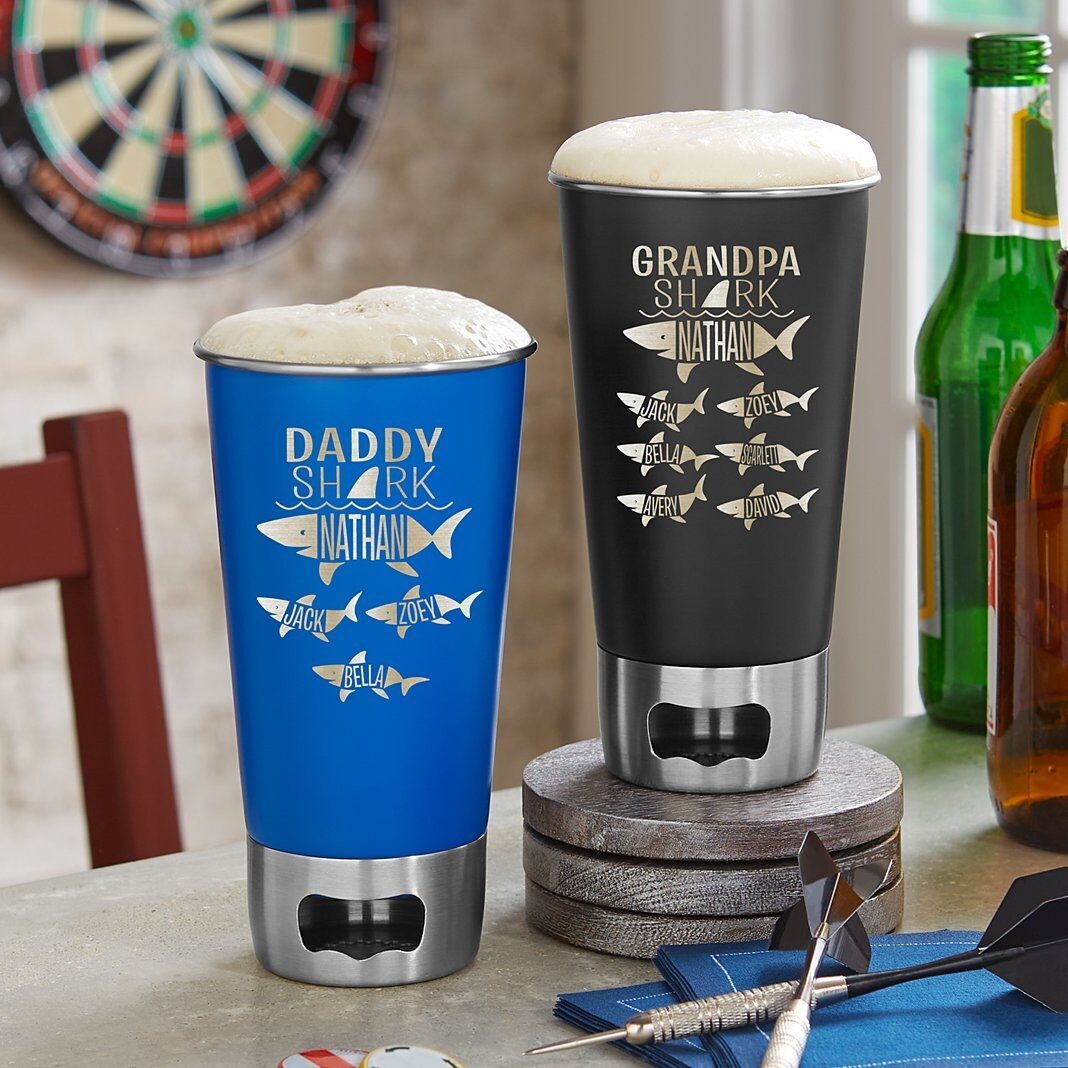 Vaso con abrebotellas de Papá Tiburón