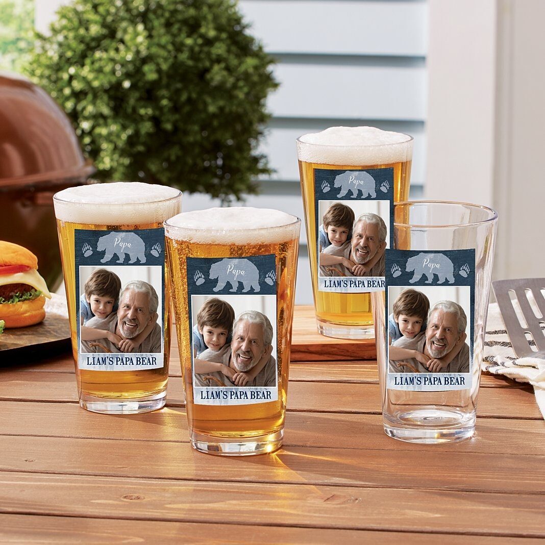 Vasos de cerveza de pinta con foto de Papá Oso