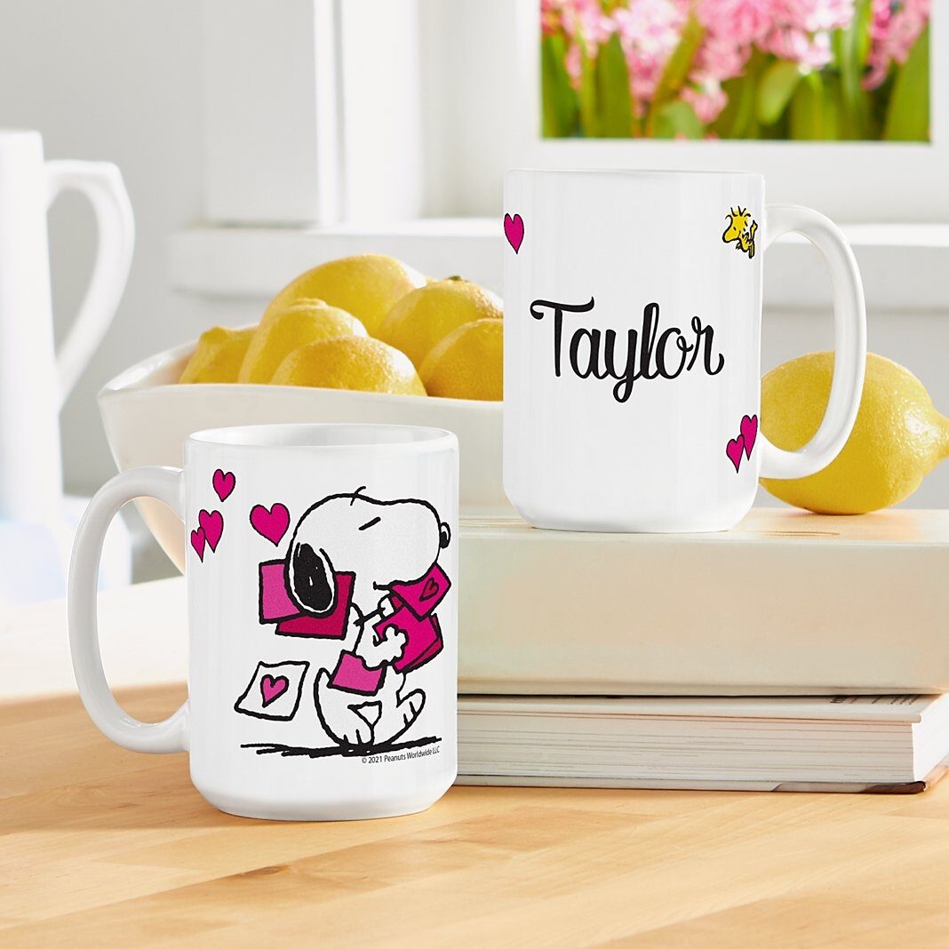 Taza "Enviando amor" de PEANUTS®