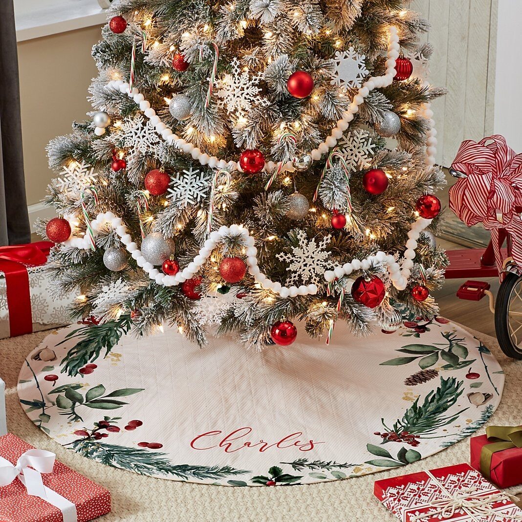 Falda de árbol con diseño de pinos en acuarela